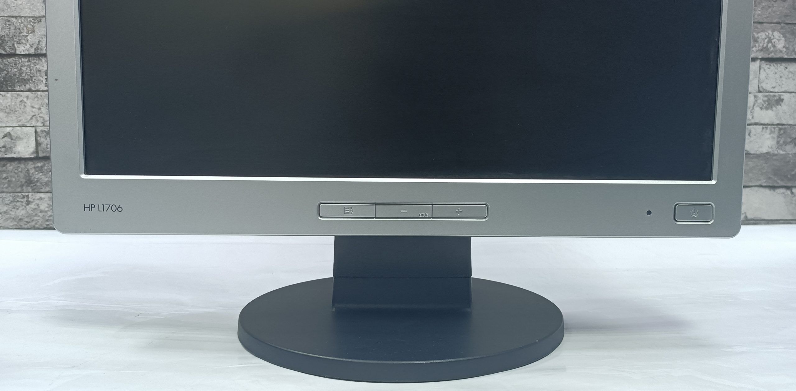 HP L1706 17 Inch Monitor (USED) - Image 8